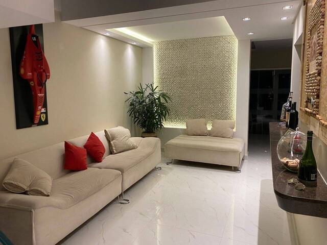 Casa para Venda em São José dos Campos - 4