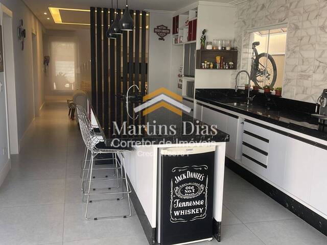 Casa para Venda em São José dos Campos - 5