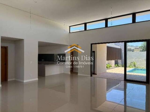 Casa para Venda em São José dos Campos - 5